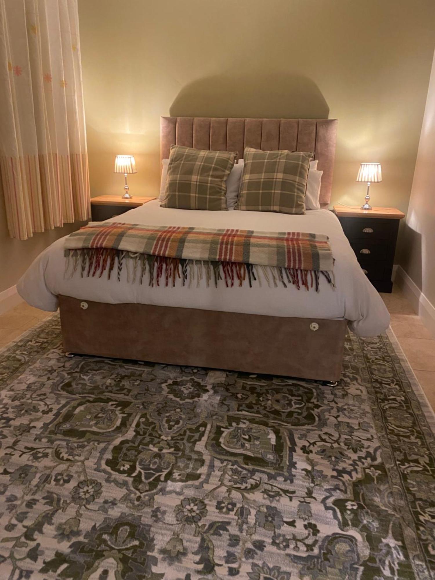 Luxury Country Escape Apartment Ennis Exterior foto